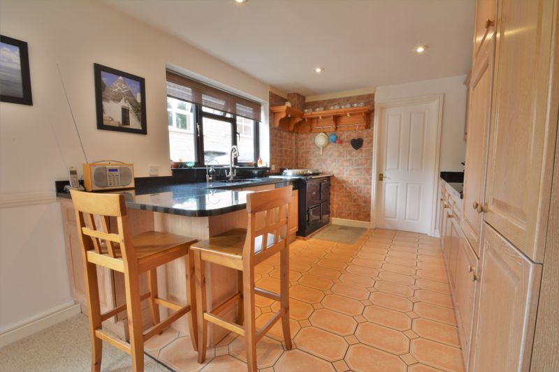 Kitchen- click for photo gallery